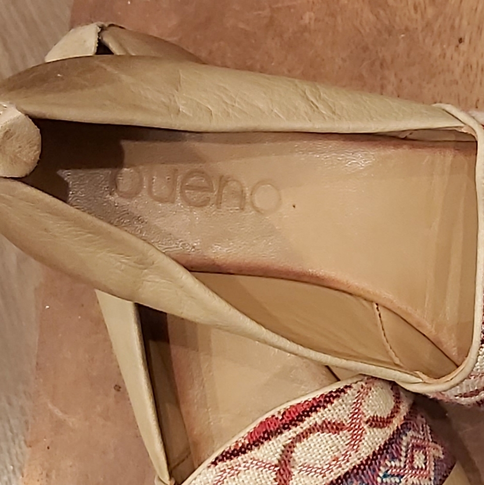 Bueno Beige Leather Flats with Multicolor Embroidered Accent - Picture 8 of 8